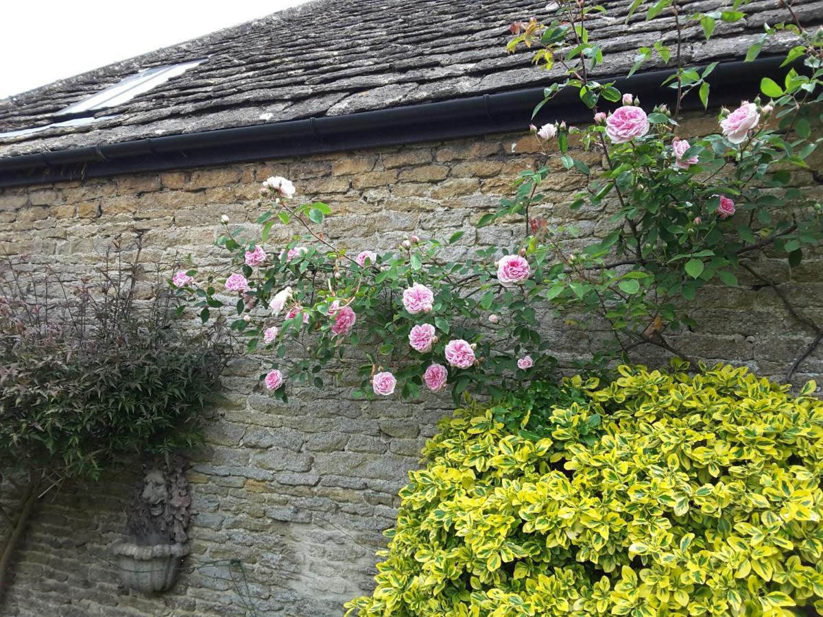 Shipton Moyne Rose Cottage מראה חיצוני תמונה